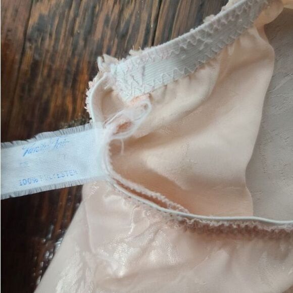 Vintage Vanity Fair Pale Pink Floral Lace Trim Skirt Slip - Picture 4 of 9